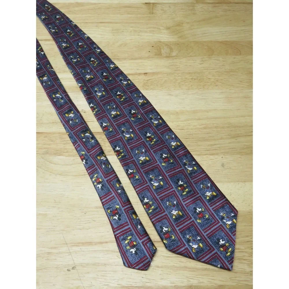 Mickey‎ & Co Atlas Design Gothernsburg Sweden Silk Necktie Tie Italy Donald Duck